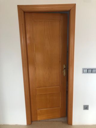 Puerta madera maciza - 1 unidad