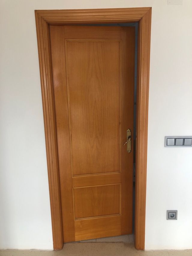 Puerta madera maciza - 1 unidad