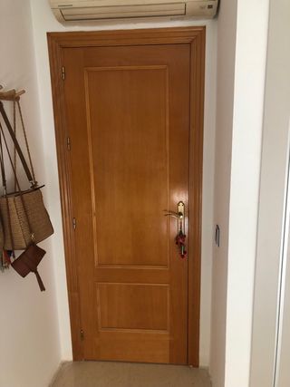 Puerta madera maciza - 1 unidad