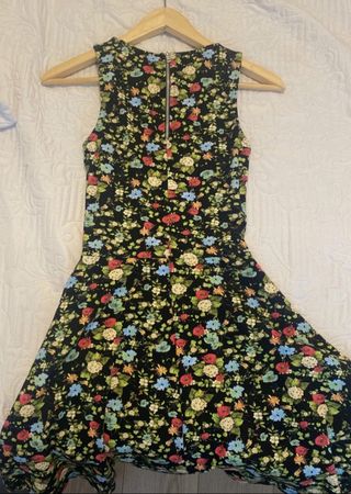 Vestido skater verano floral Pull&Bear