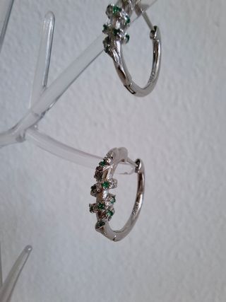 Aros plata con circonitas verdes