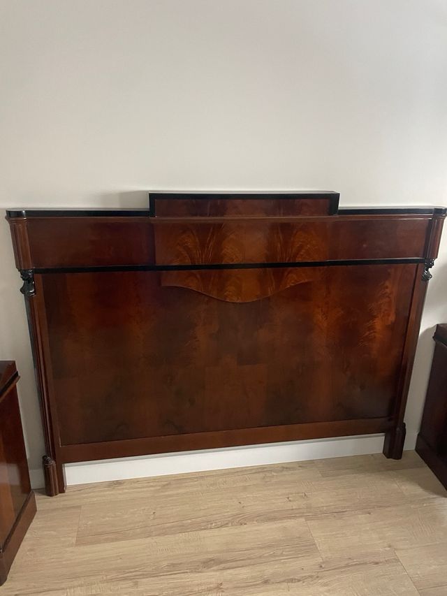 Cabecero y mesitas madera