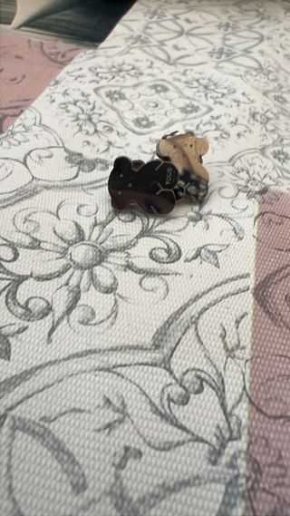 Anillos y joyas pequeñas 