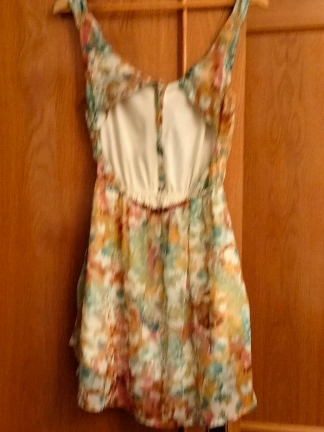 Vestido corto floral multicolor