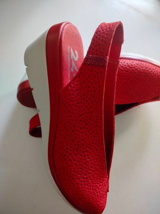 Sandalias rojas 24 Horas