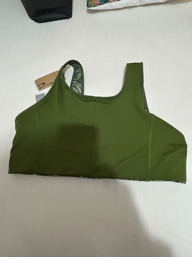 Top sportivo reversibile verde oliva