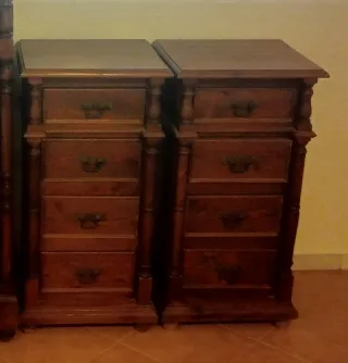 Juego 2 Mesitas de noche Madera Pino