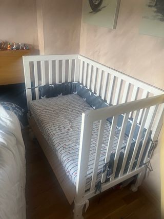 Cuna preparada para colecho y colchon