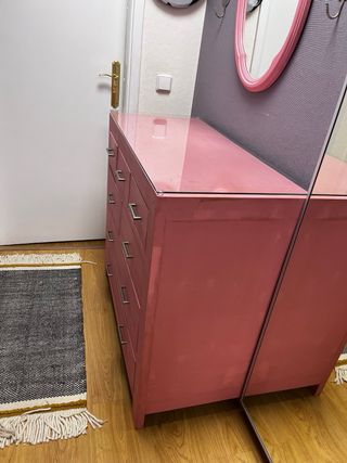 Cómoda vintage rosa - espejo