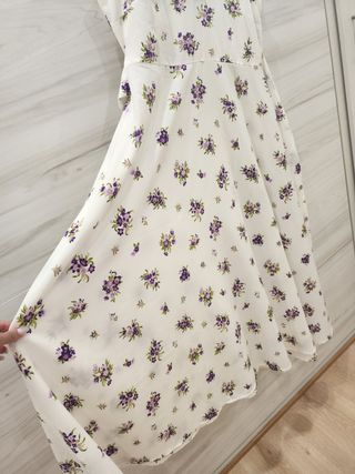 Vestido largo floral blanco y morado