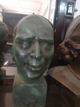 Busto ceramica verde