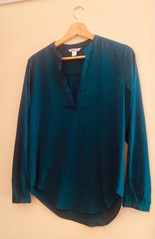 LOTE 10
Falda vaquera y blusa marca Blanco.