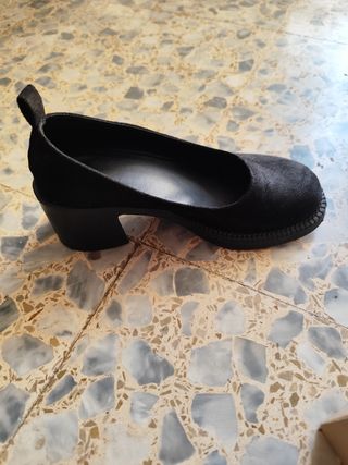 Zapatos negros mujer tacón bajo
Talla 34