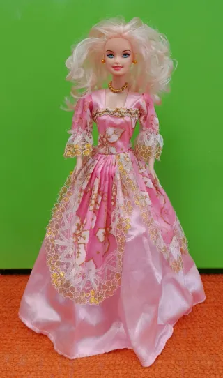 Muñeca Barbie Princesa Rosa