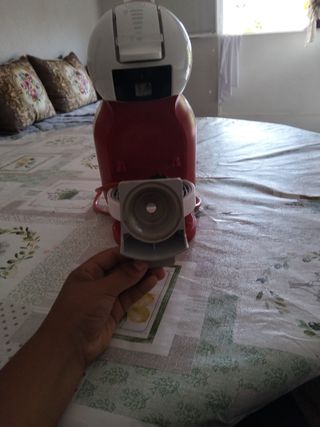 Cafetera Nescafé Dolce Gusto roja