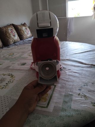 Cafetera Nescafé Dolce Gusto roja