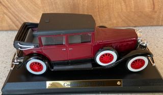 CADILLAC V16 1931. Escala 1:43. NUEVO.