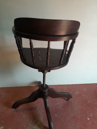 Sillón giratorio inglés antiguo