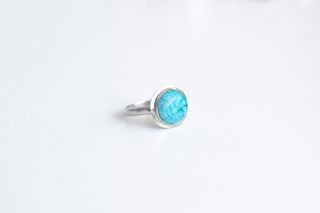 Anillo con Piedra Turquesa Hecho a Mano