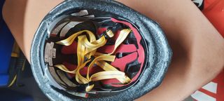 Casco bici niño pirata marca Specialized