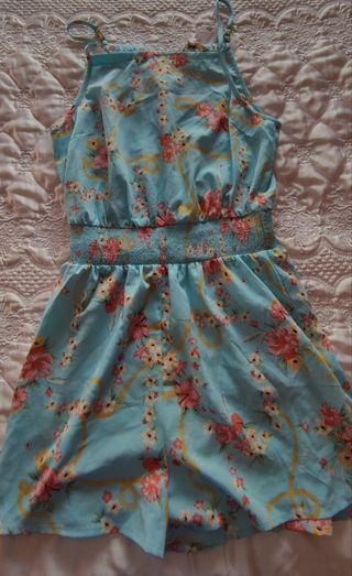 Mono corto estampado floral.
Con etiqueta 