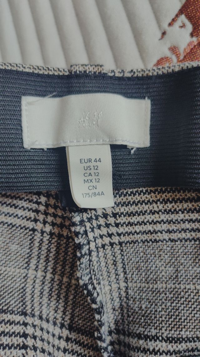 Pantalones chinos H&M (talla como una L)