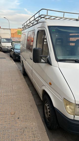 Mercedes-Benz 212d 1998