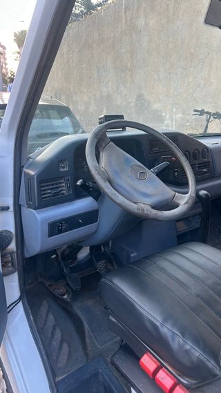 Mercedes-Benz 212d 1998