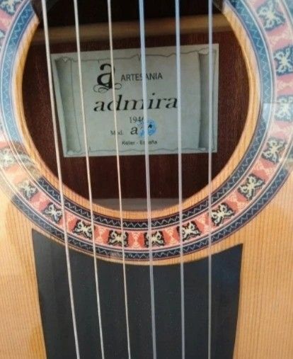 Guitarra Admira A2 clásica