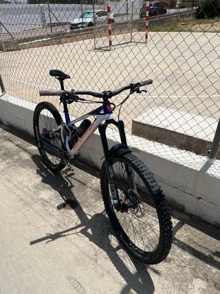 Bicicleta de Enduro Mondraker
