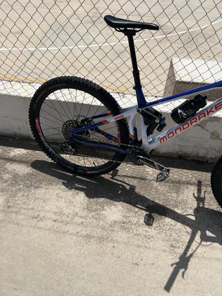 Bicicleta de Enduro Mondraker
