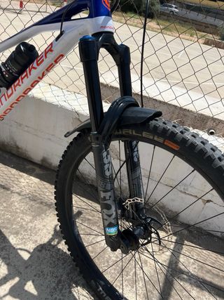 Bicicleta de Enduro Mondraker
