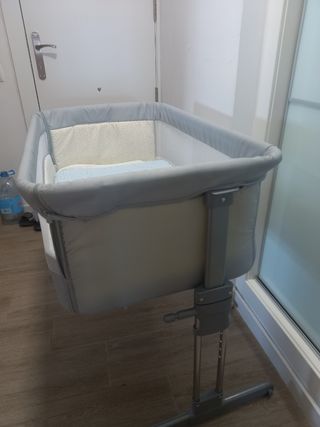 Minicuna colecho bebé con colchón.