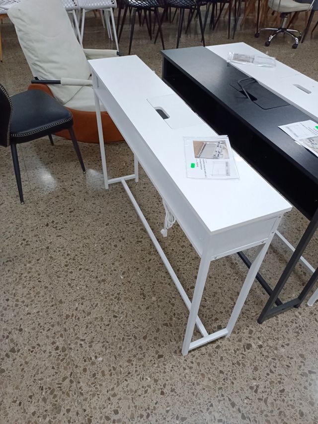 Mesa consola color negro- mueble TV