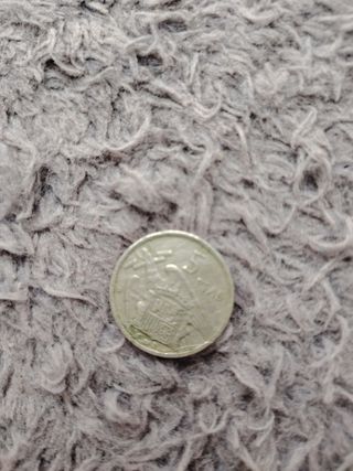 Monedas 25 Ptas España y de 1 pesetas 