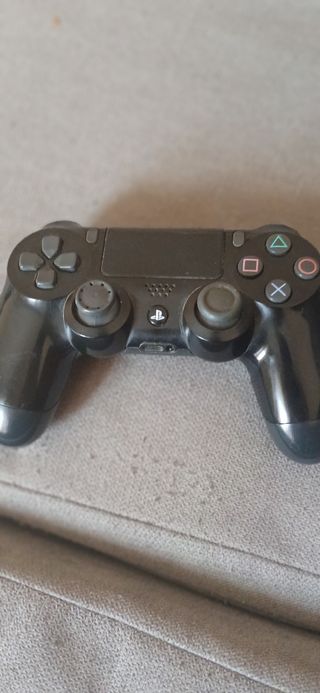 Mando PS4 original + funda Dragon Ball (Con fallos