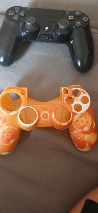 Mando PS4 original + funda Dragon Ball (Con fallos