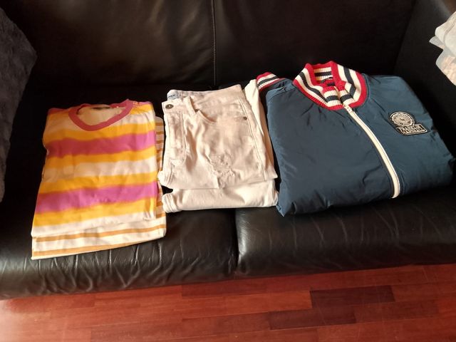 2 Camisetas y pantalones blancos