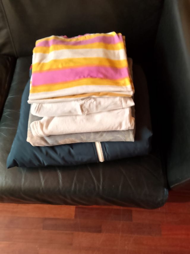 2 Camisetas y pantalones blancos