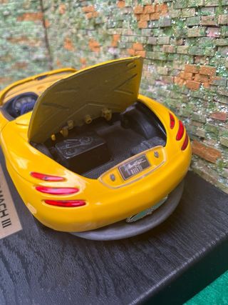  Mustang Mach III – Escala 1:18 – Con base 