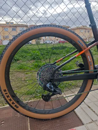 Bicicleta KTM Scarp 2025.