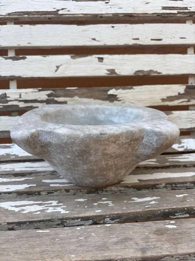 Mortero de mármol antiguo