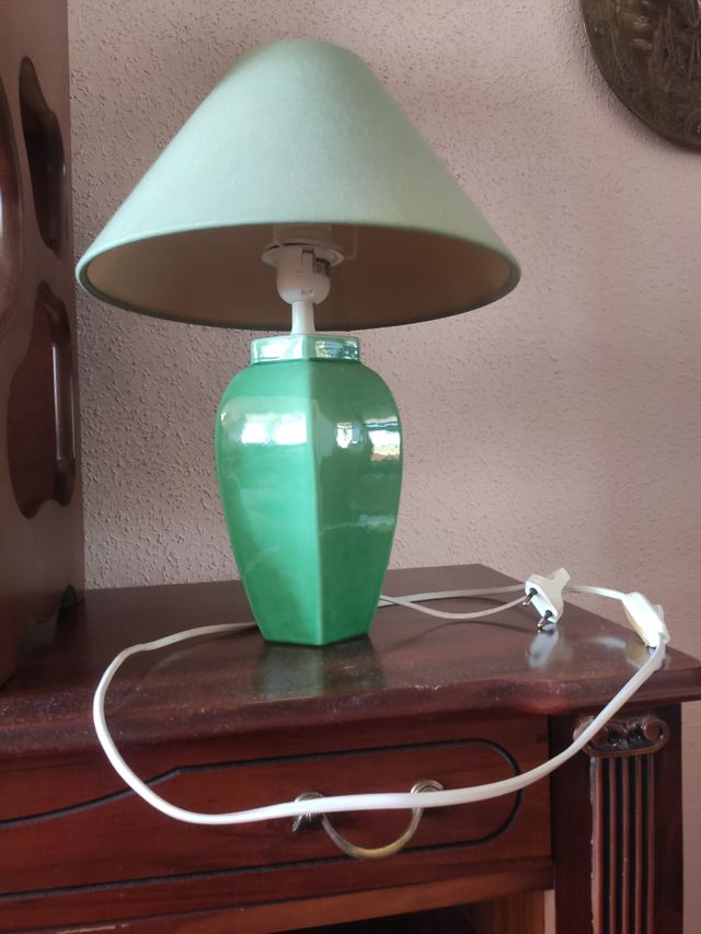 Lámpara mesilla cerámica verde