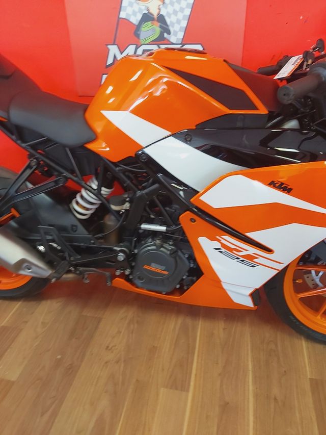 KTM RC 125 - Motocicleta