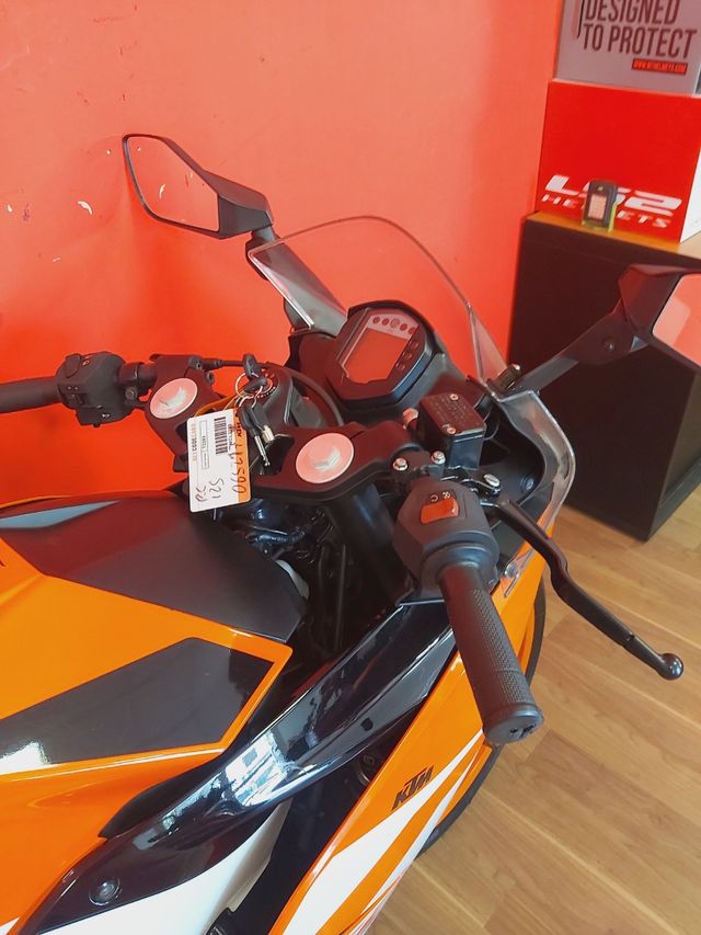 KTM RC 125 - Motocicleta