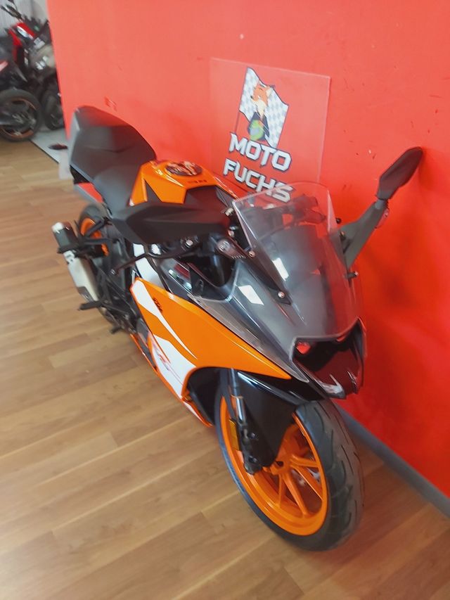 KTM RC 125 - Motocicleta