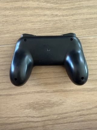 Nintendo Switch con Grip y cargador de mandos