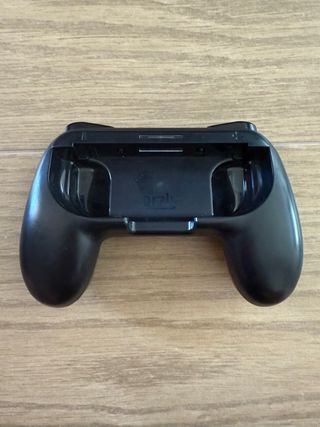 Nintendo Switch con Grip y cargador de mandos