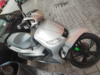 Moto Peugeot Tweet 50  el motor no le funciona 
