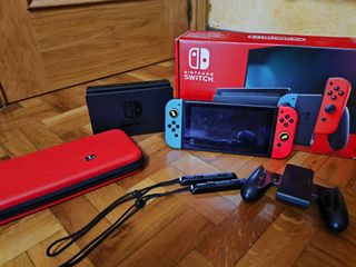Nintendo Switch Azul/Rojo Versión 2019. Como Nueva